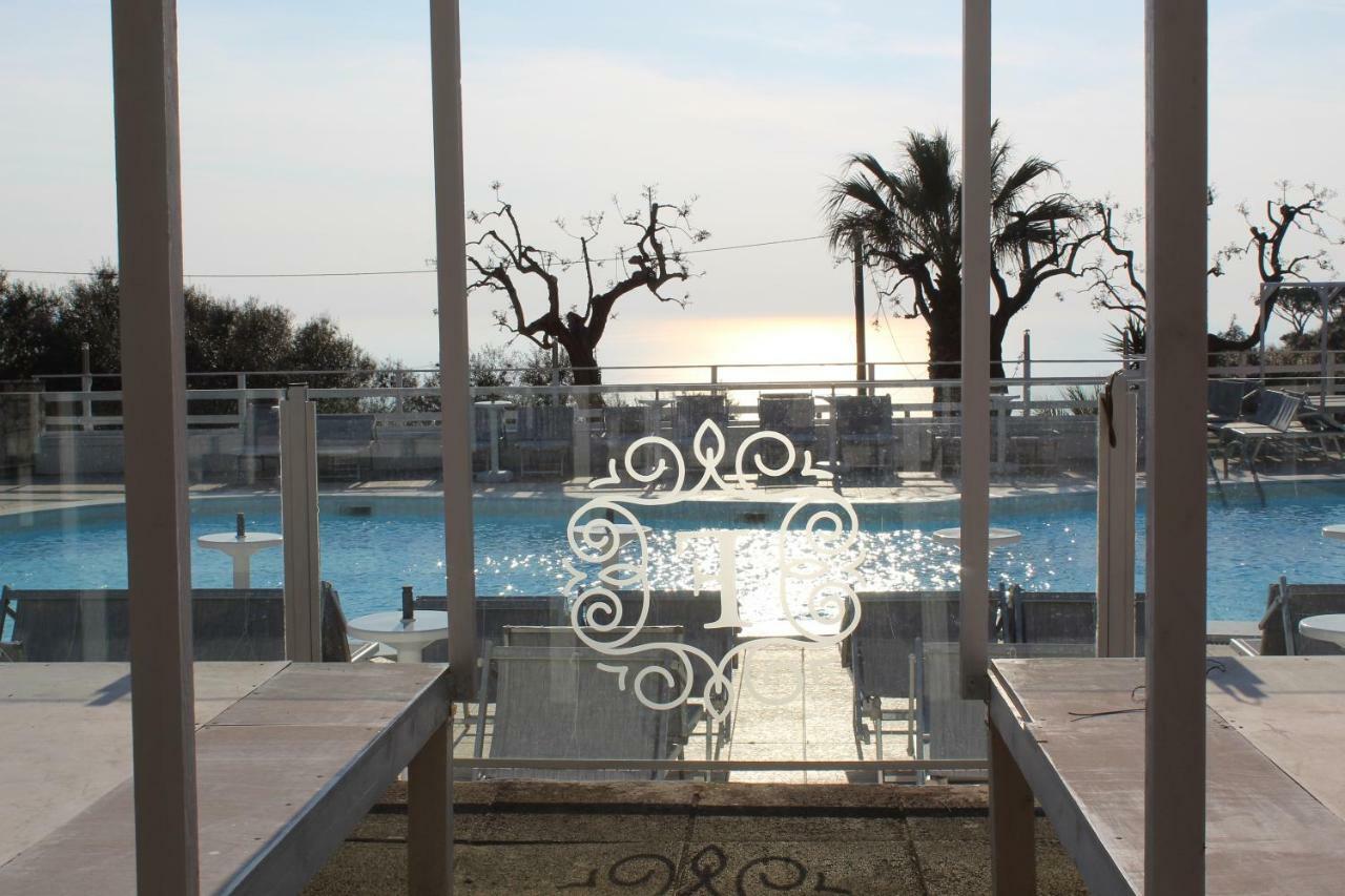 Relais Freedom Club Aparthotel Massa Lubrense Buitenkant foto